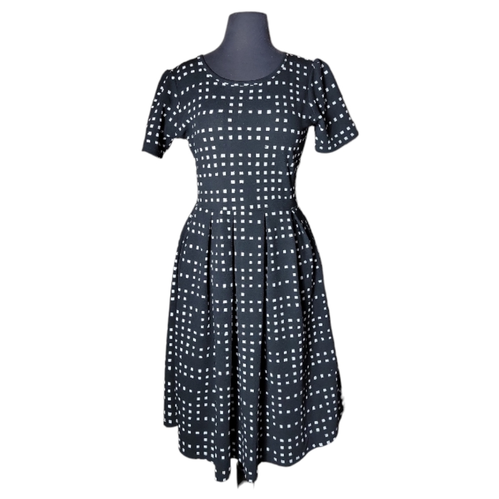Lularoe amelia fit flare pleated short sleeve dress size medium